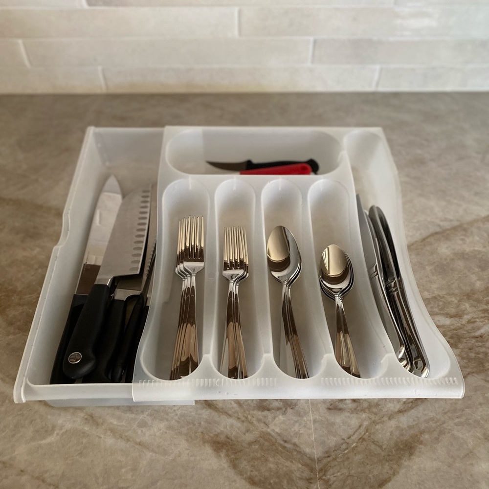 Sterilite Clear Plastic Cutlery Tray Organizer